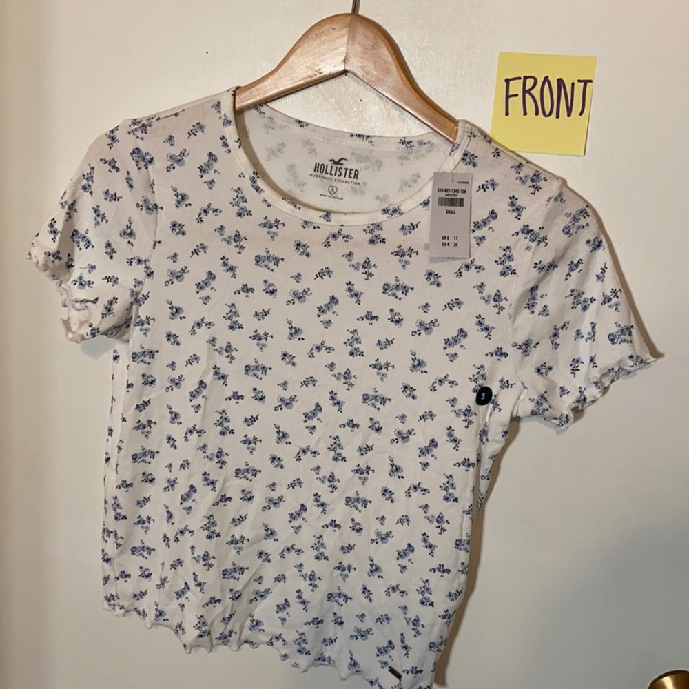 NEW Hollister top